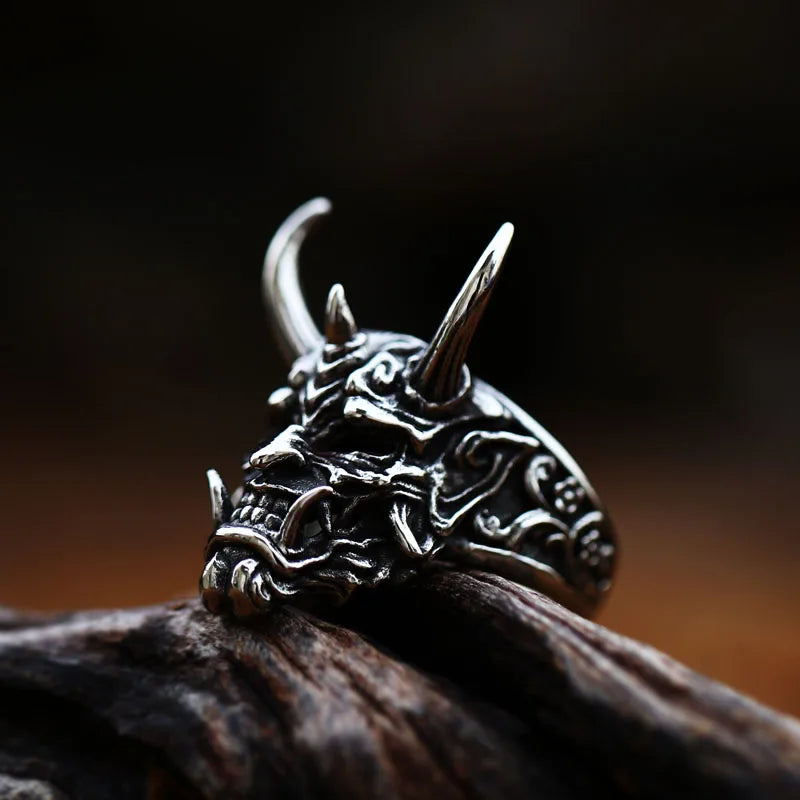 Rojo Horn Ring