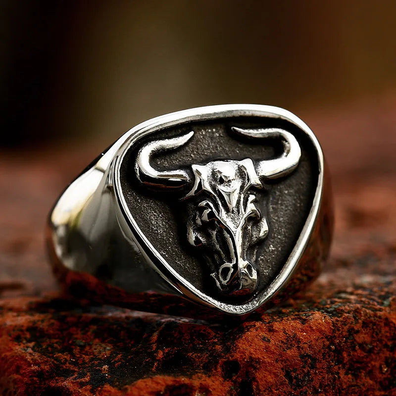 Ram Head Ring