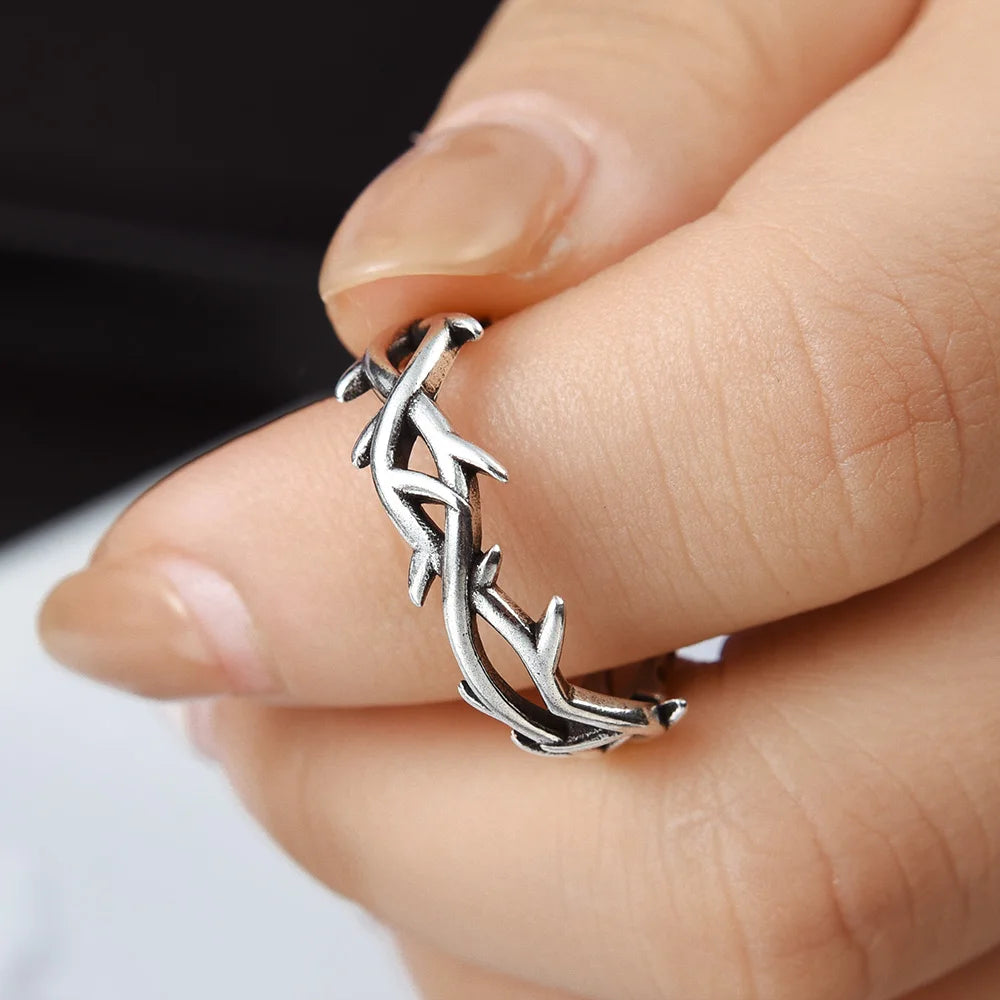 Irregular Thorns Ring