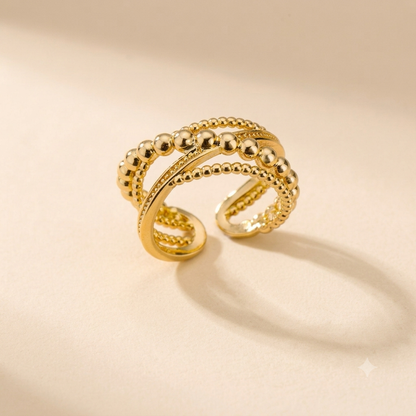 Goldring mit Perlen
