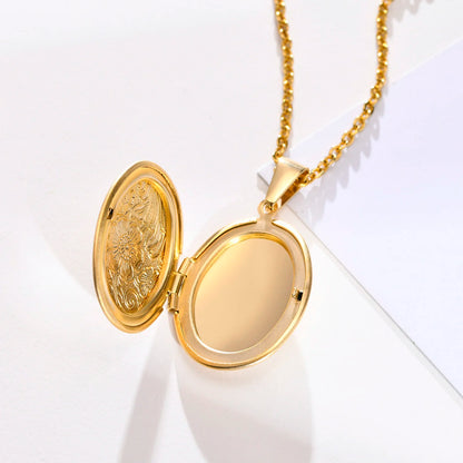 Flora Oval Locket