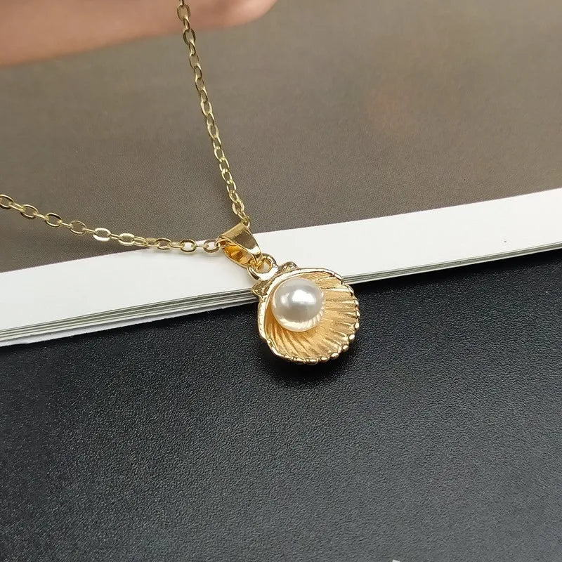 Clam & Pearl Necklace