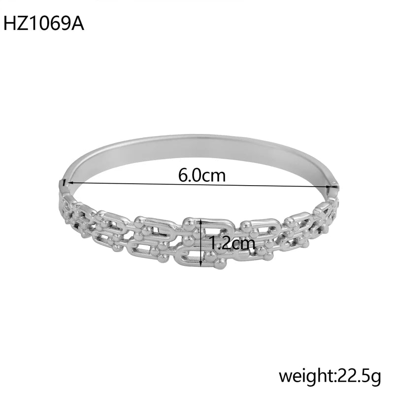 Horseshoe Bangle Set