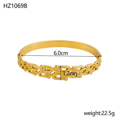 Horseshoe Bangle Set