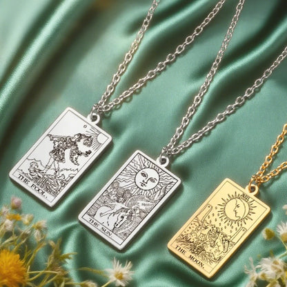 Tarot Minimal Pendant Necklace